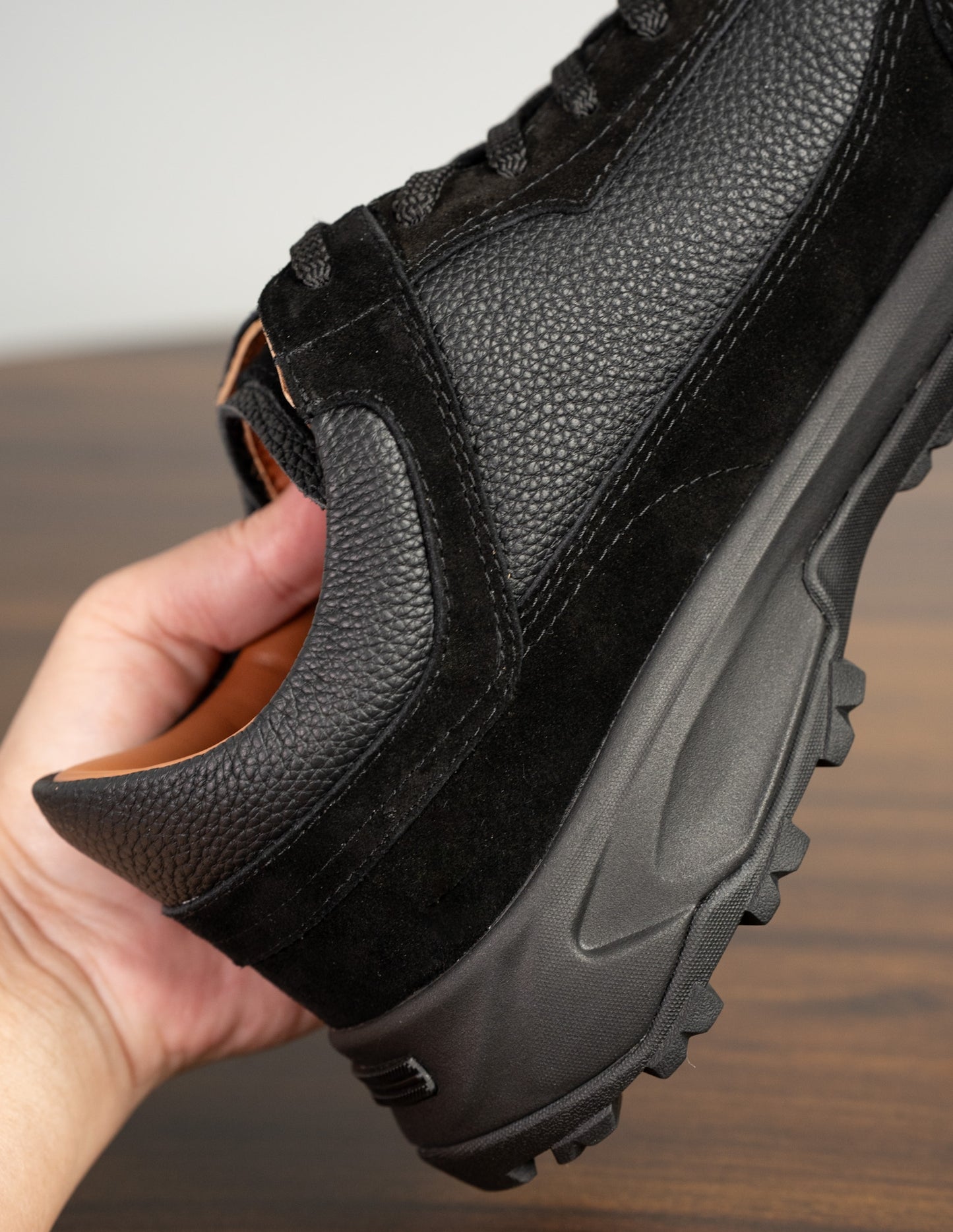 รองเท้าหนังแท้ Terra Line Obsidian Black