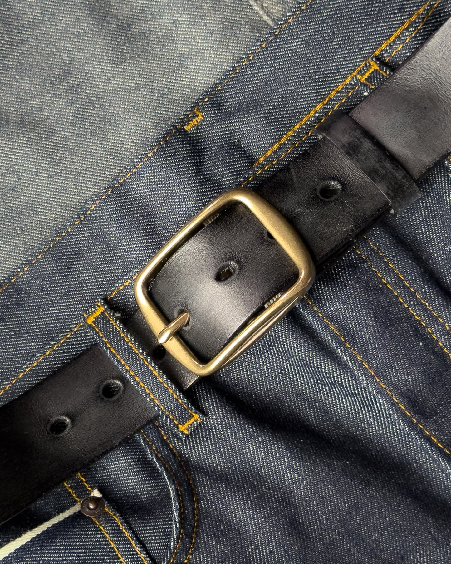 Rove Leather Belt เข็มขัดหนังแท้ (แถมที่เจาะรู/ตัดสายได้)