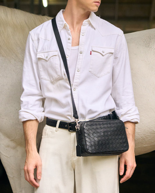 Saxon day-trip bag กระเป๋าสะพายข้างใบเล็ก แบบสานหนังวัวแท้