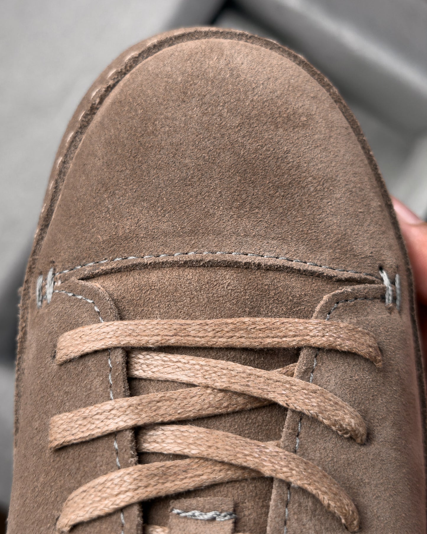รองเท้าหนังกลับแท้ผู้ชาย Piero Warm Taupe Suede สีน้ำตาลอมเทา Bagspace