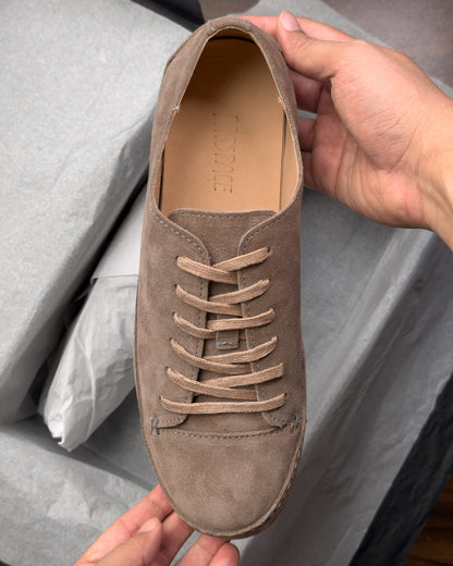 รองเท้าหนังกลับแท้ผู้ชาย Piero Warm Taupe Suede สีน้ำตาลอมเทา Bagspace