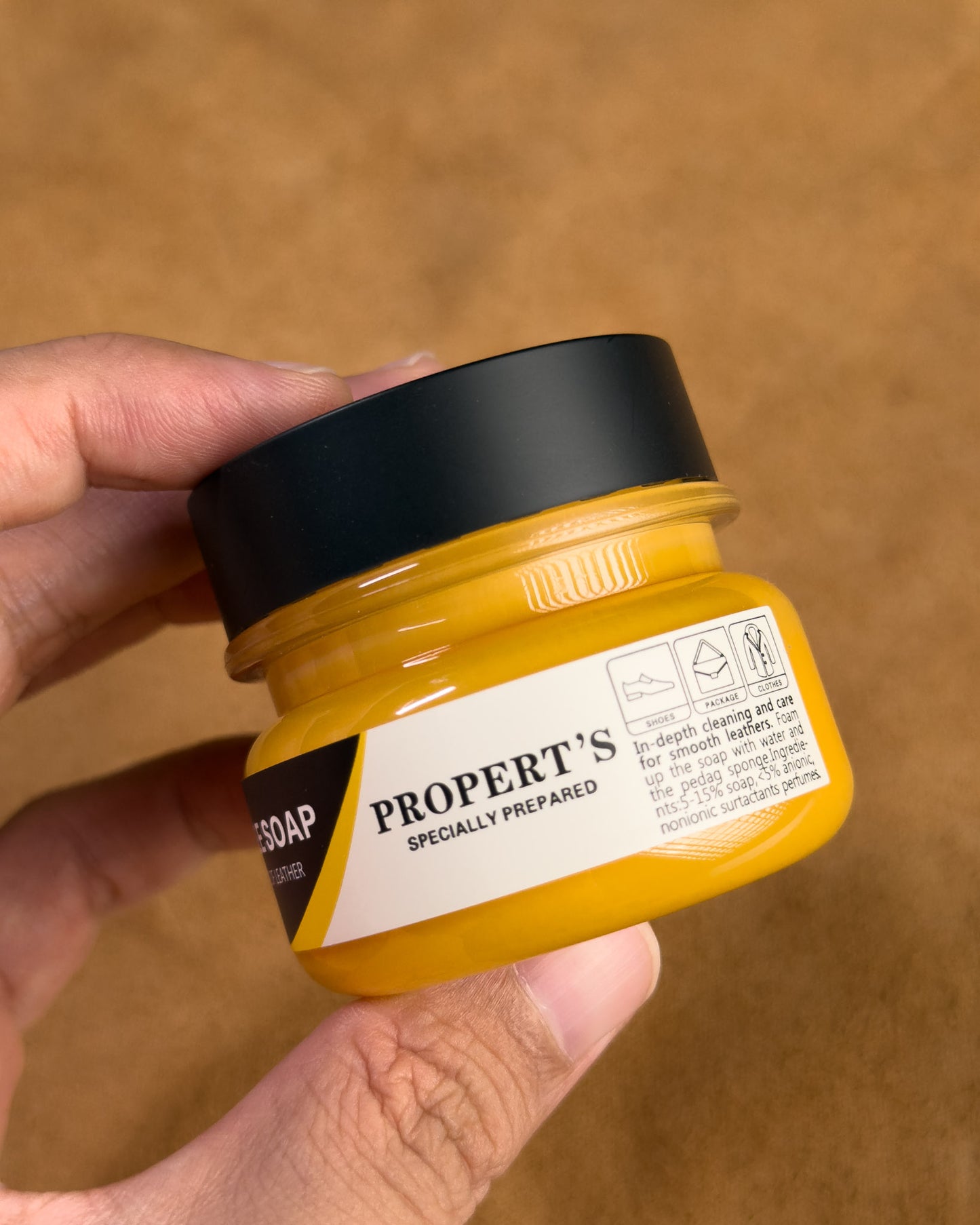 Propert's Saddle Soap สบู่ทำความสะอาดหนังแท้ ขจัดคราบฝังลึก สำหรับกระเป๋าและรองเท้าหนังผิวเรียบ (60 มล.)