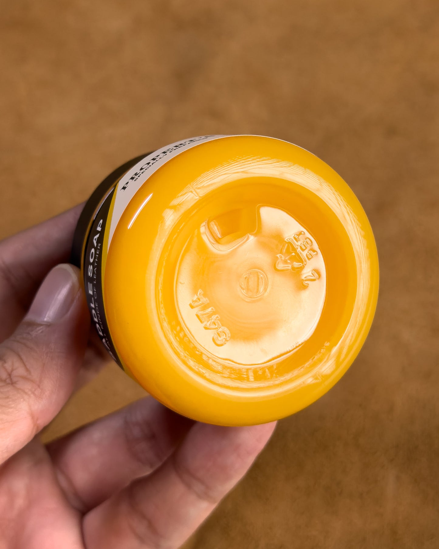 Propert's Saddle Soap สบู่ทำความสะอาดหนังแท้ ขจัดคราบฝังลึก สำหรับกระเป๋าและรองเท้าหนังผิวเรียบ (60 มล.)
