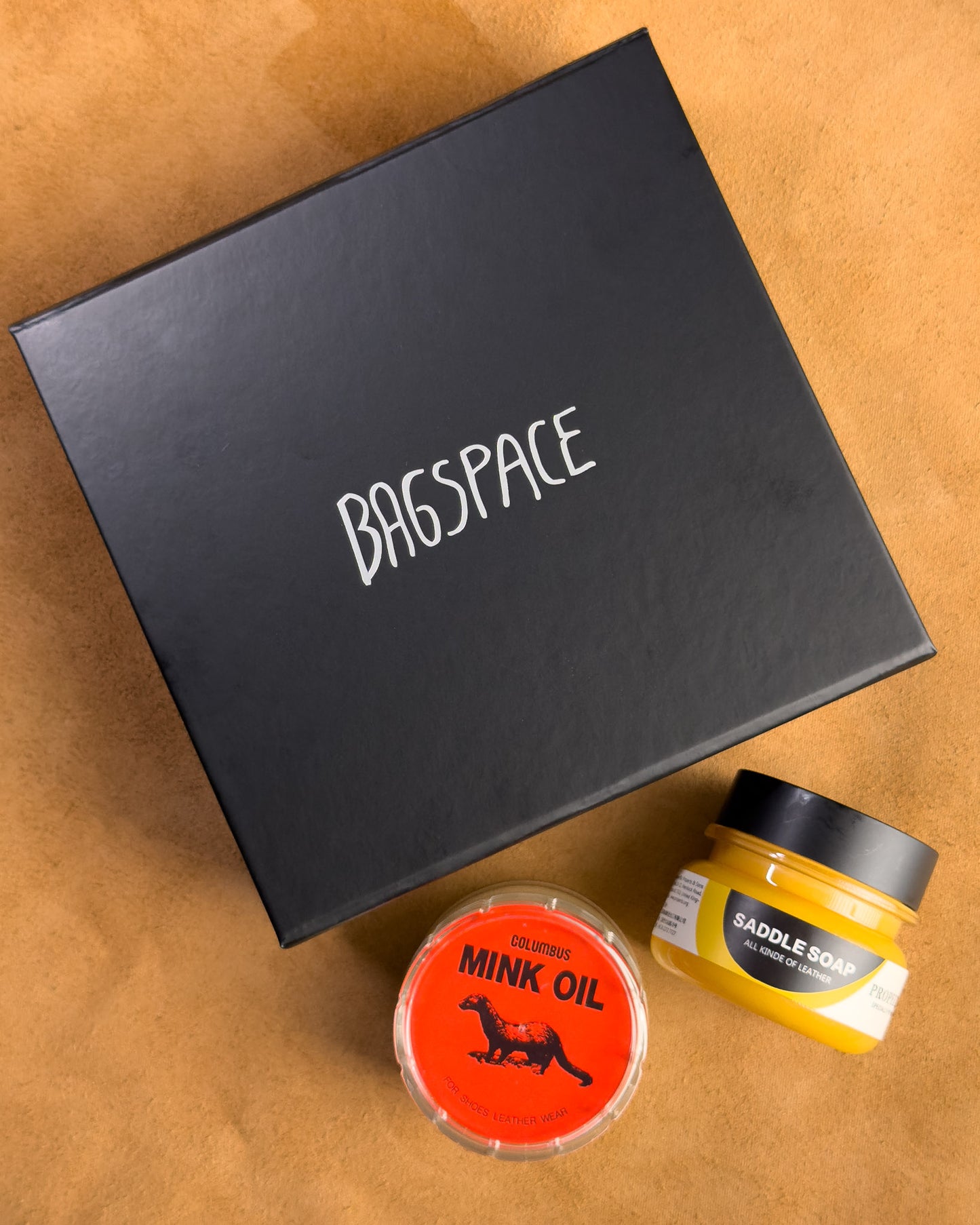 ชุดดูแลเครื่องหนังครบชุด Saddle Soap Mink Oil และเซตแปรงขนม้า Bagspace