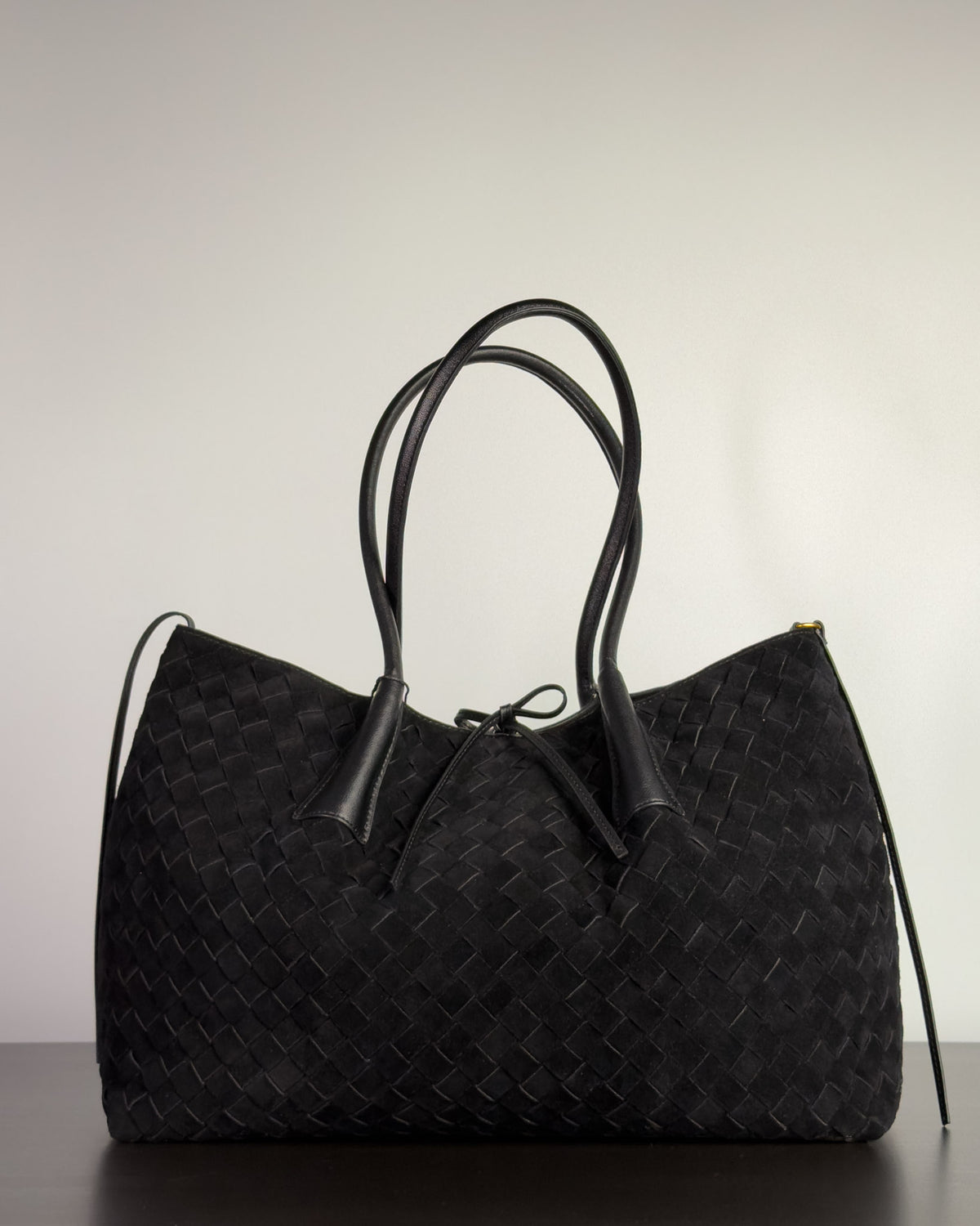 Siena กระเป๋า Tote หนังกลับแท้ ไซส์ L สี Obsidian Black Bagspace