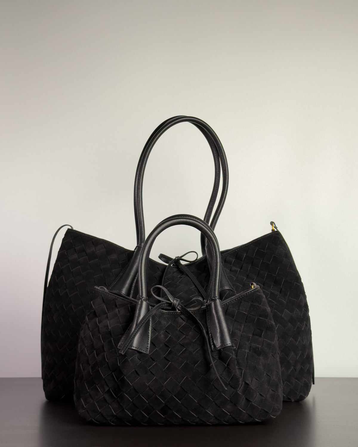 Siena กระเป๋า Tote หนังกลับแท้ ไซส์ L สี Obsidian Black Bagspace