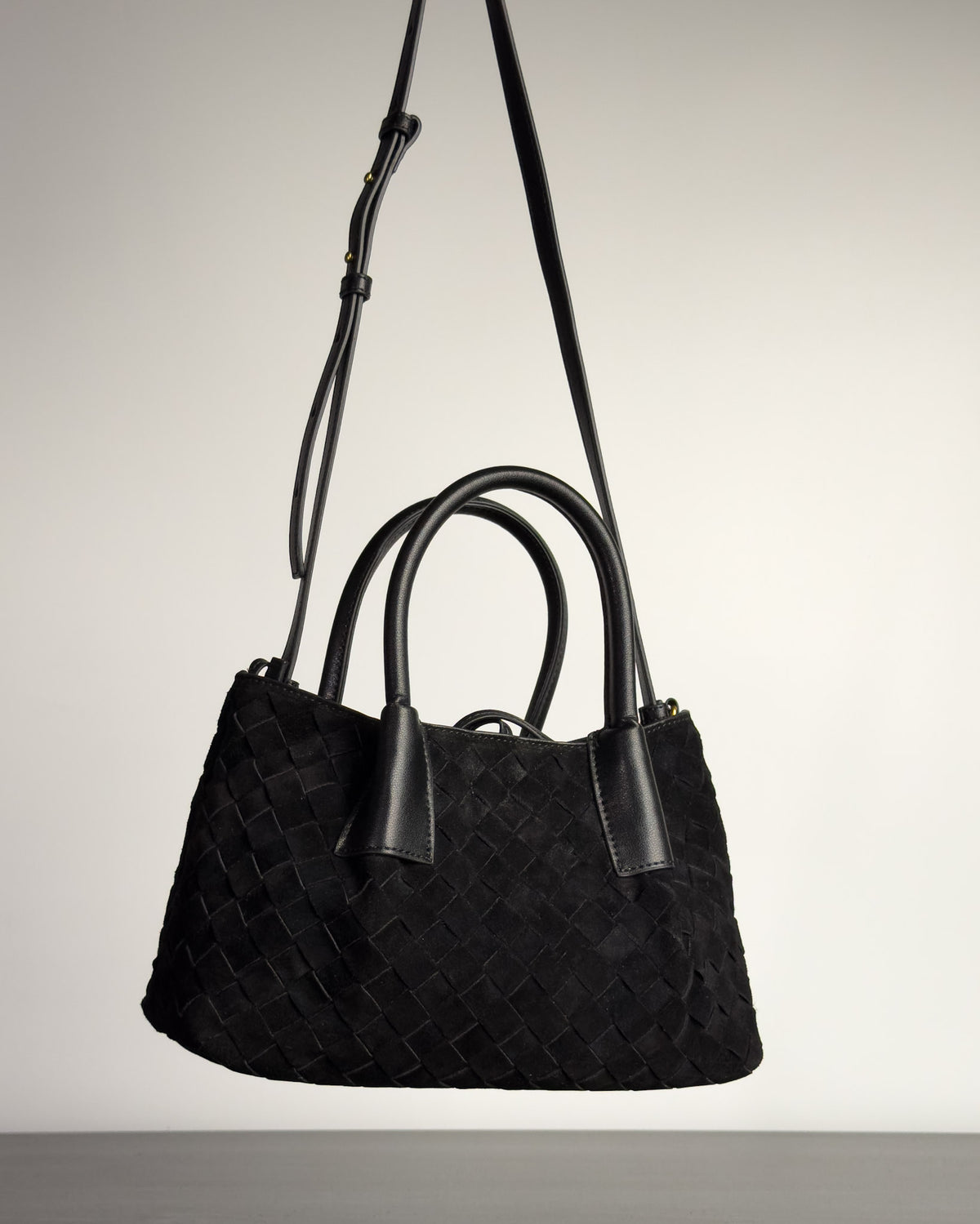 Siena กระเป๋า Tote หนังกลับแท้ ไซส์ S สี Obsidian Black Bagspace