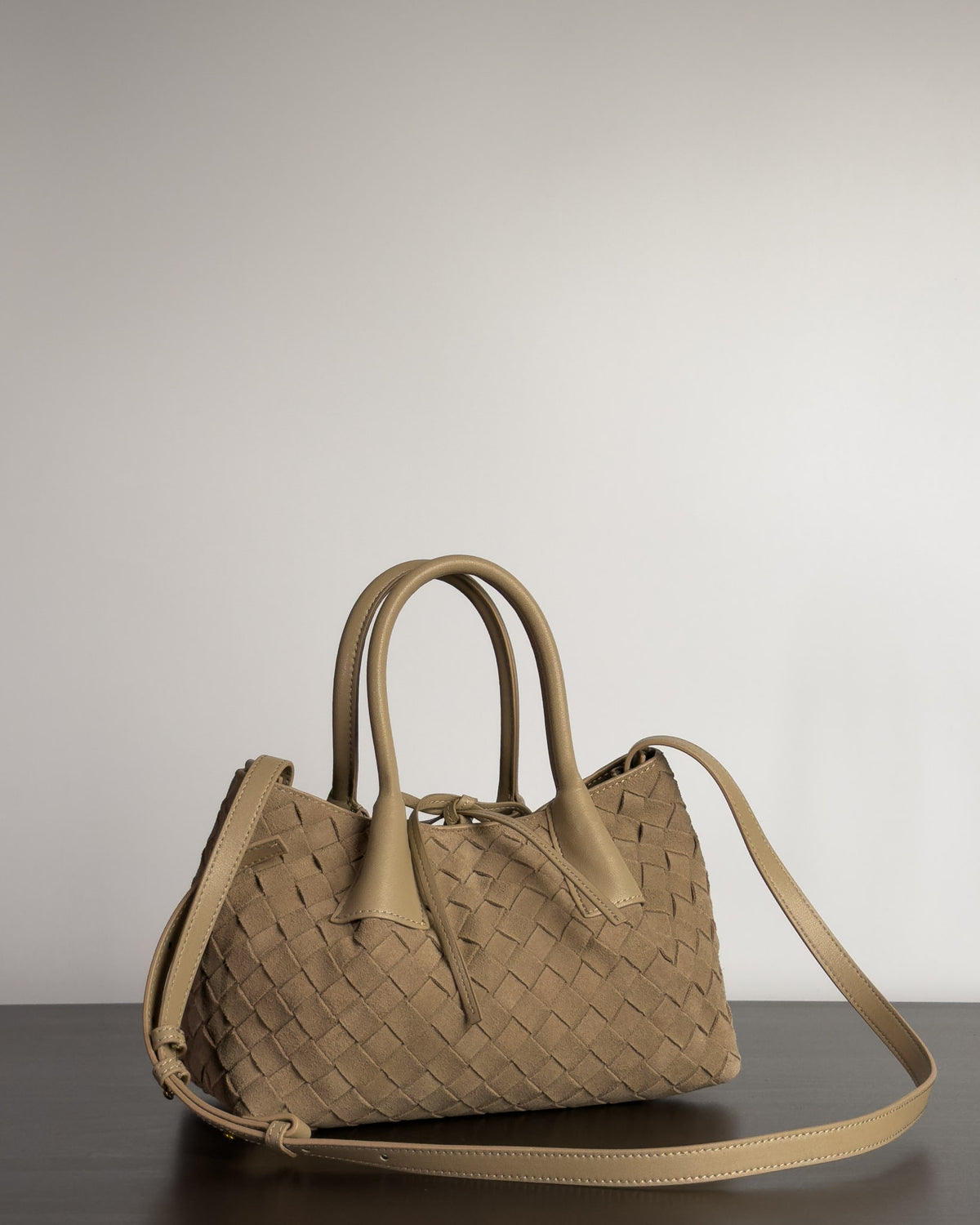 Siena กระเป๋า Tote หนังกลับแท้ ไซส์ S สี Taupe Grey Bagspace