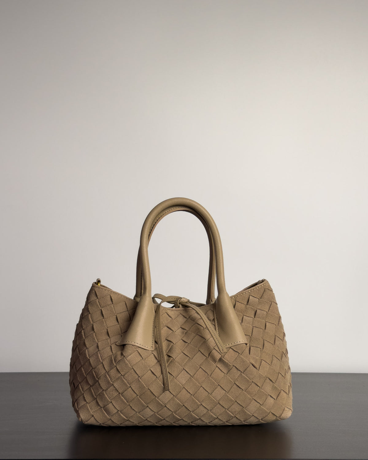 Siena กระเป๋า Tote หนังกลับแท้ ไซส์ S สี Taupe Grey Bagspace