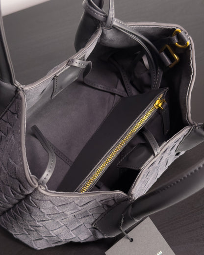 Siena กระเป๋า Tote หนังกลับแท้ ไซส์ S สี Graphite Grey Bagspace