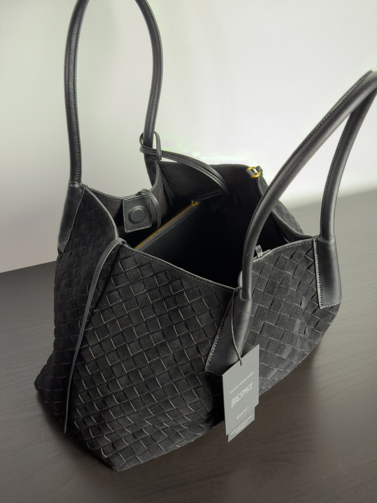 Siena กระเป๋า Tote หนังกลับแท้ ไซส์ L สี Obsidian Black Bagspace