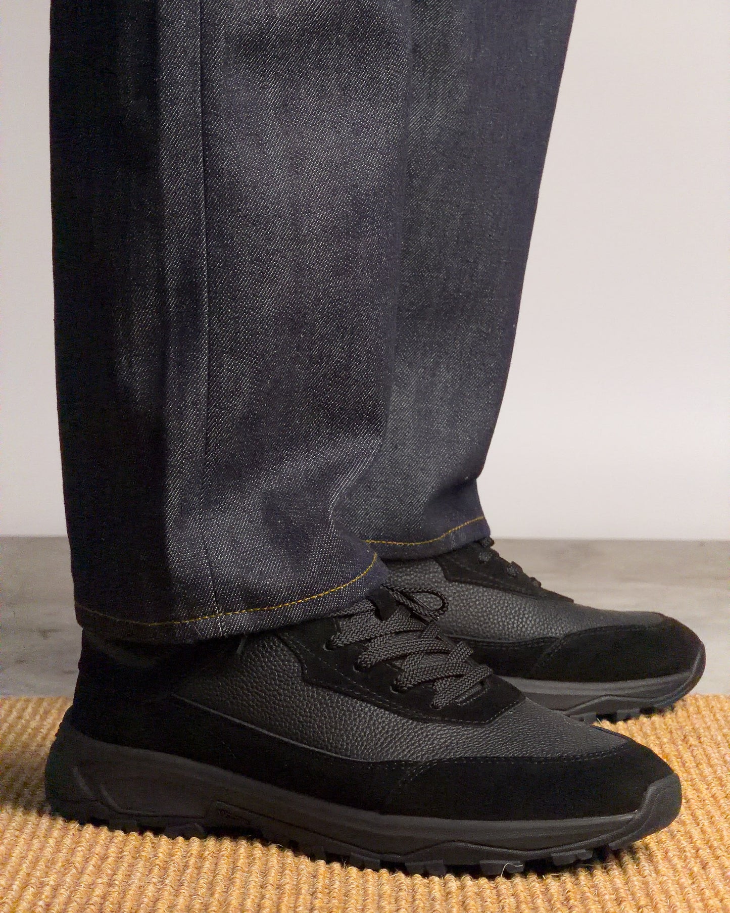 รองเท้าหนังแท้ Terra Line Obsidian Black