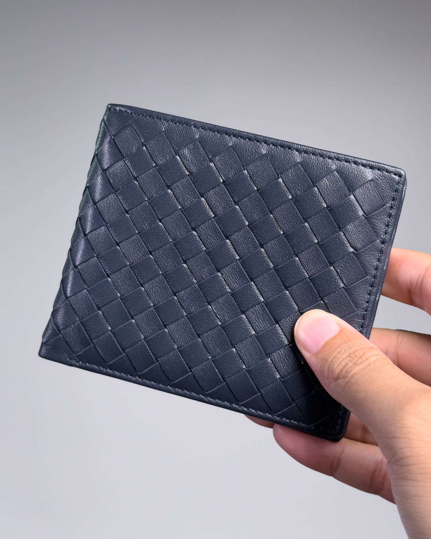 Saxon Standard Wallet กระเป๋าสตางค์หนังสาน 2 พับ สีน้ำเงิน