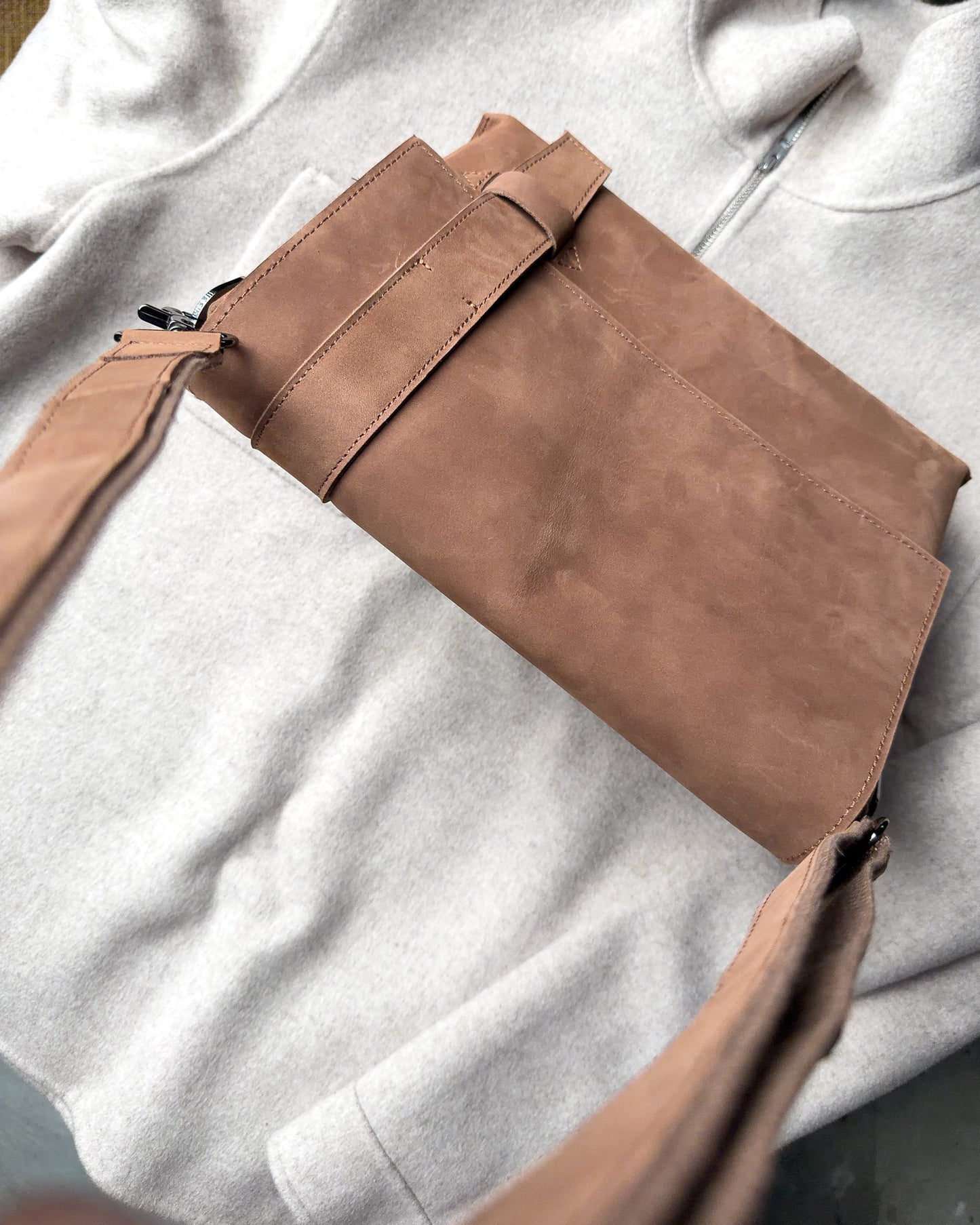 Raven Fold Bag (BM17) - Premium Nubuck