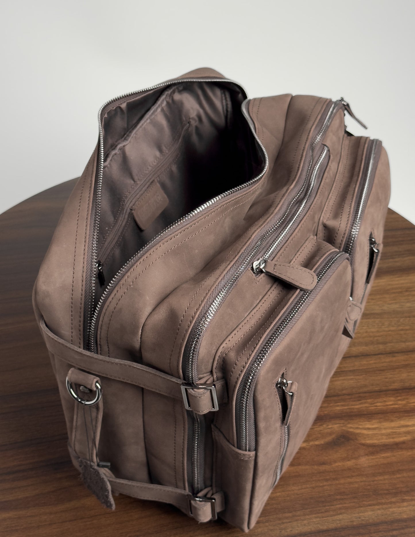 Travala Bag (BL32) - Premium Nubuck