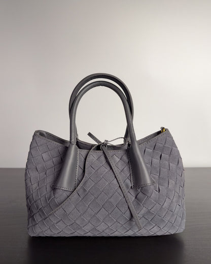 Siena Mini Tote กระเป๋าหนังกลับแท้ งานสาน สี Graphite Grey ด้านหน้า Bagspace