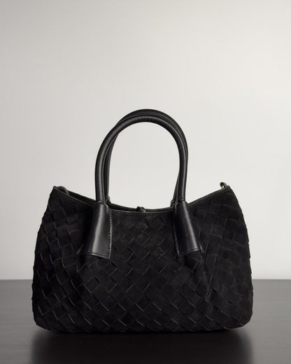 Siena Mini Tote กระเป๋าหนังกลับแท้ งานสาน สี Obsidian Black ด้านหน้า Bagspace