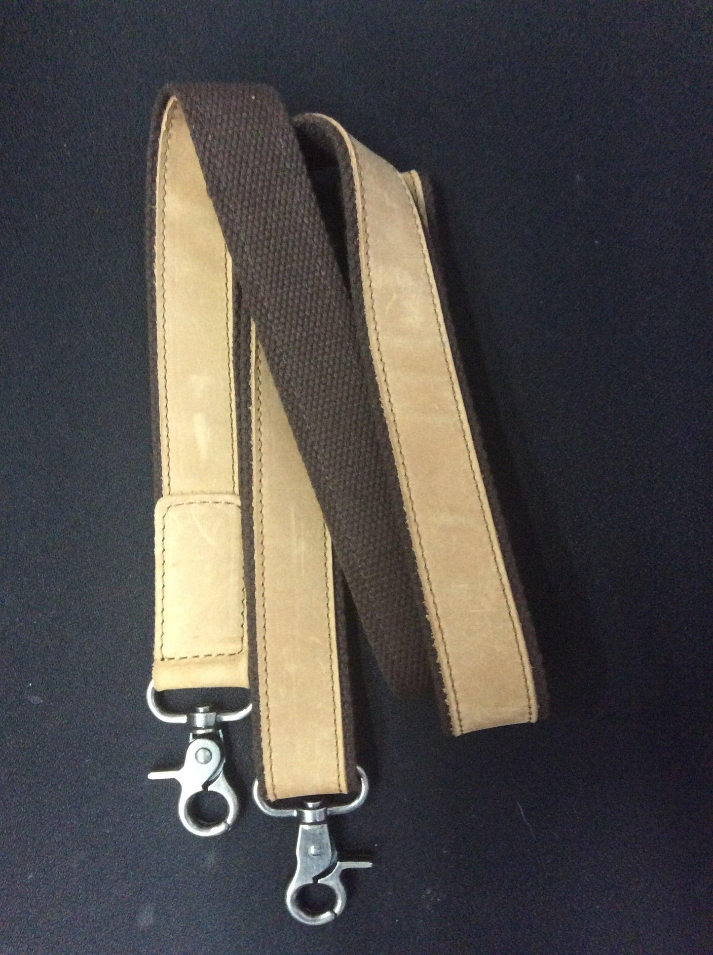 สายสะพาย หนังนูบัค (Nubuck Leather Strap) - Bagspace